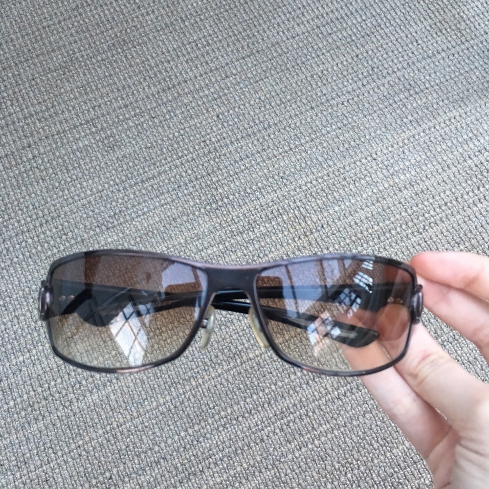 gucci sunglasses brown tinted